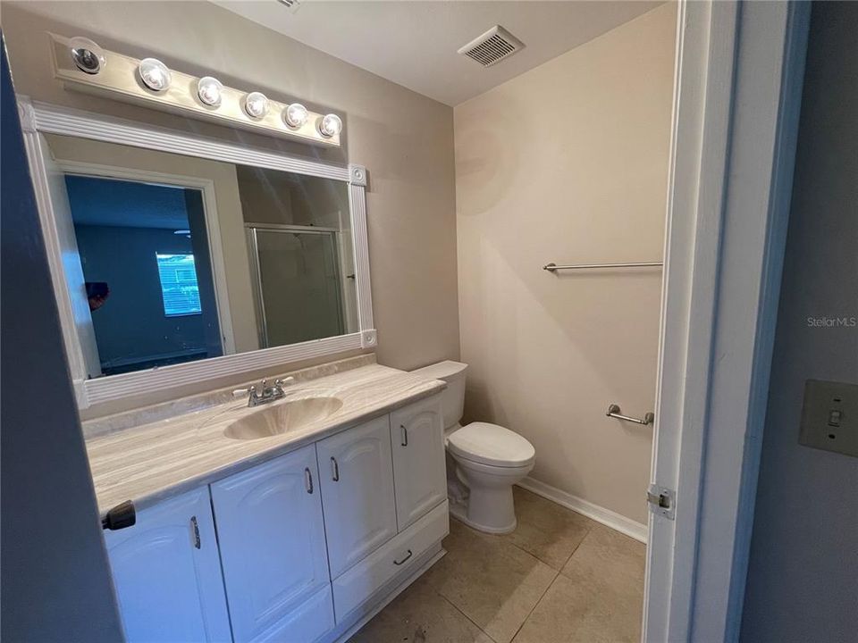 В аренду: $1,875 (2 спален, 2 ванн, 984 Квадратных фут)