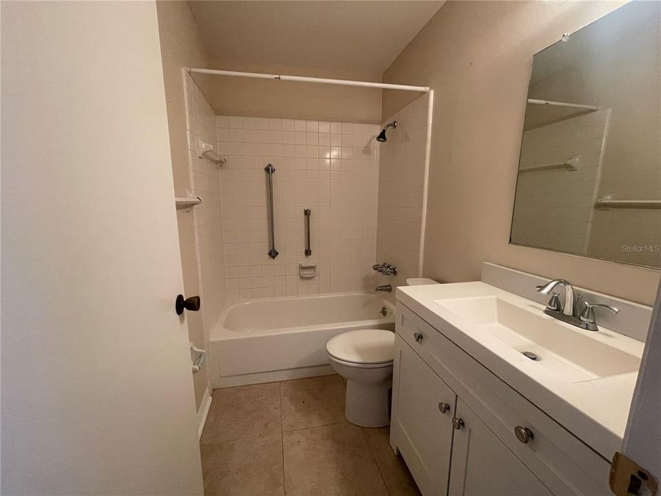 В аренду: $1,875 (2 спален, 2 ванн, 984 Квадратных фут)