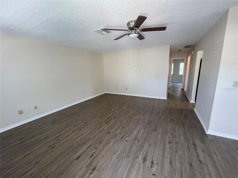 В аренду: $1,875 (2 спален, 2 ванн, 984 Квадратных фут)