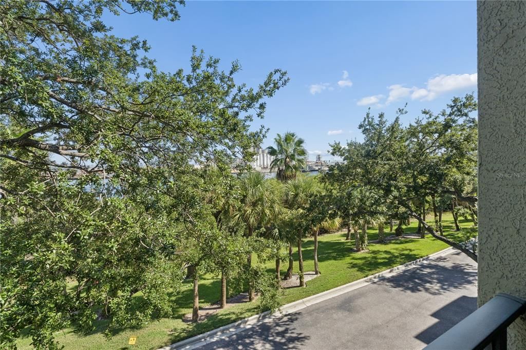 For Rent: $4,000 (2 beds, 2 baths, 1229 Square Feet)