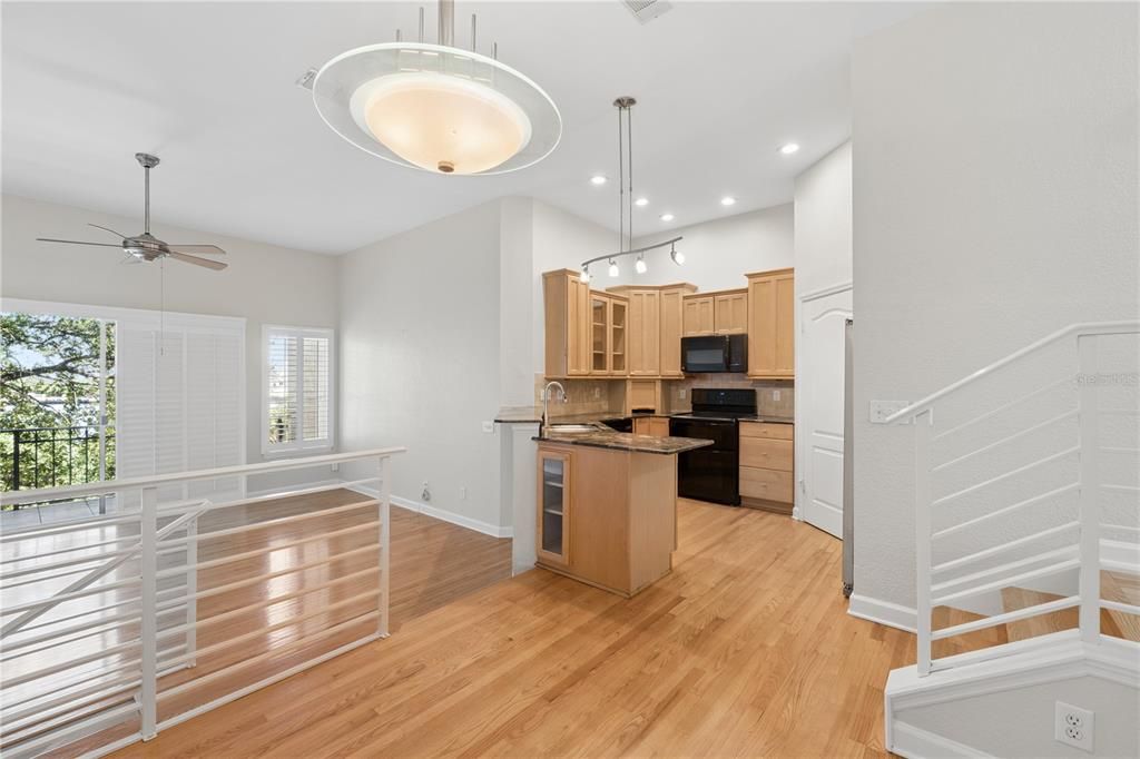 For Rent: $4,000 (2 beds, 2 baths, 1229 Square Feet)