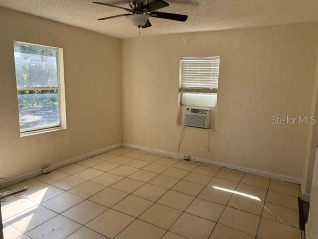 En Venta: $149,900 (2 camas, 1 baños, 600 Pies cuadrados)