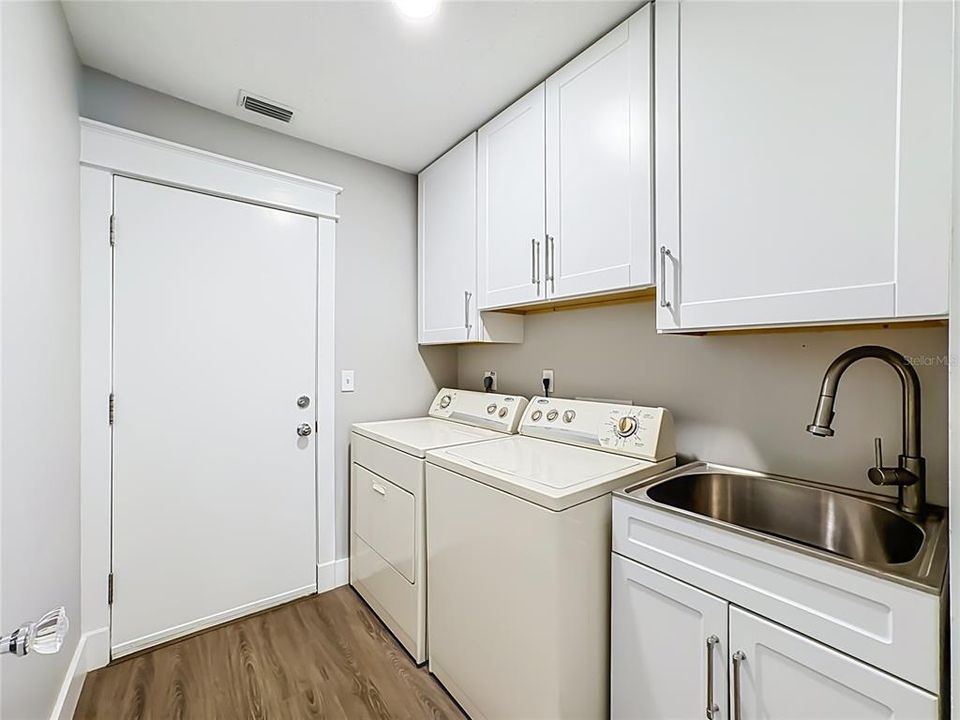 En Venta: $699,000 (3 camas, 2 baños, 1878 Pies cuadrados)