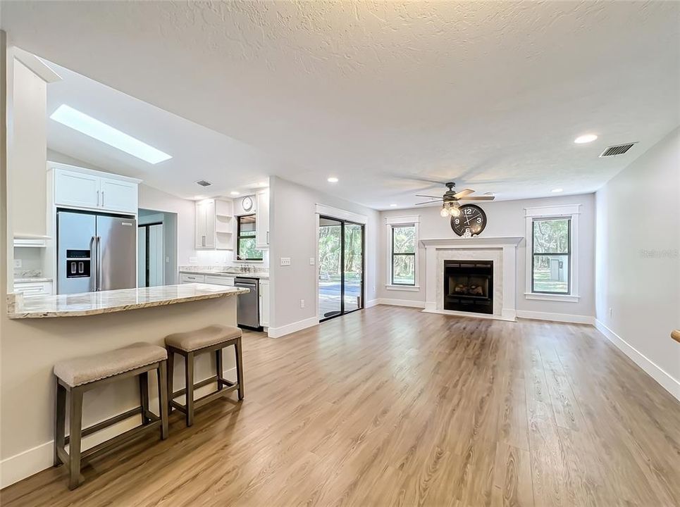 En Venta: $699,000 (3 camas, 2 baños, 1878 Pies cuadrados)