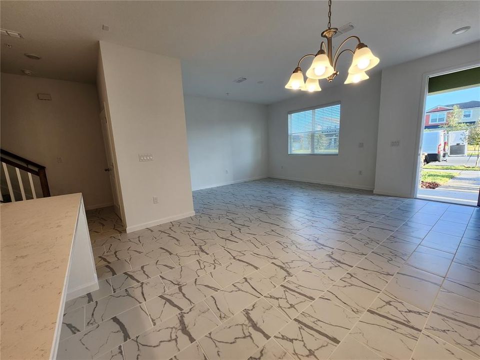На продажу: $424,900 (4 спален, 2 ванн, 1678 Квадратных фут)
