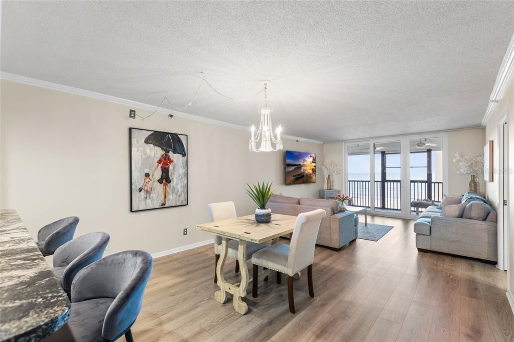 En Venta: $695,000 (2 camas, 2 baños, 1100 Pies cuadrados)