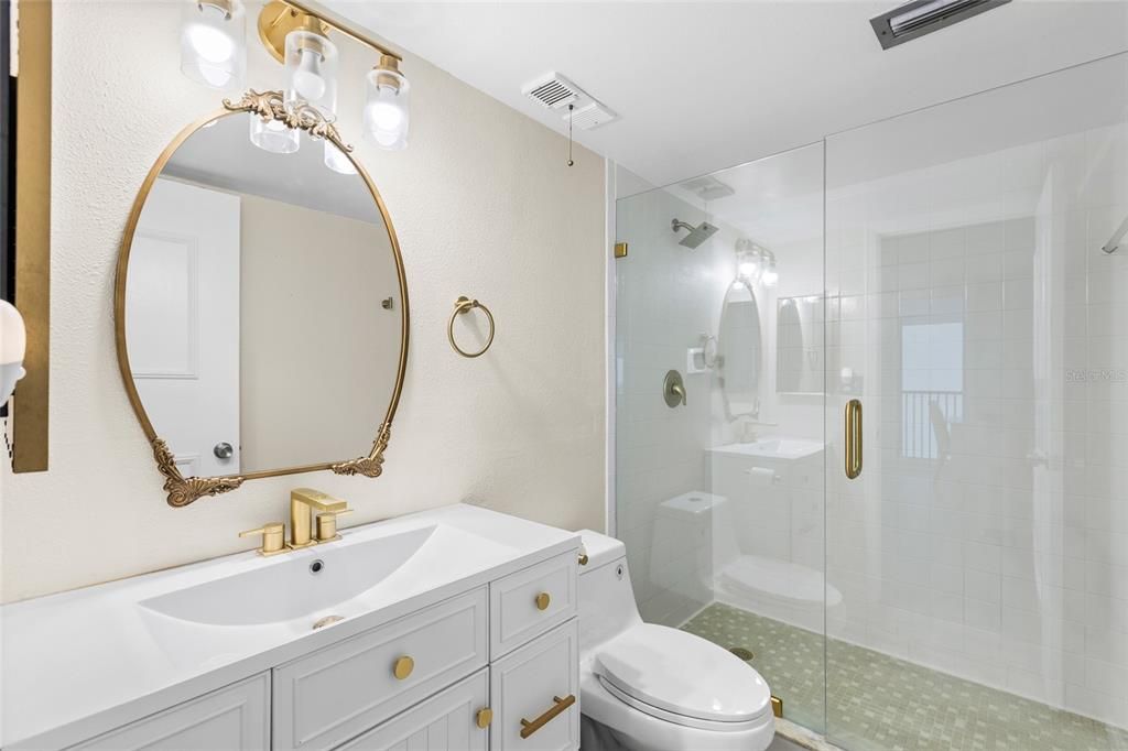 En Venta: $695,000 (2 camas, 2 baños, 1100 Pies cuadrados)