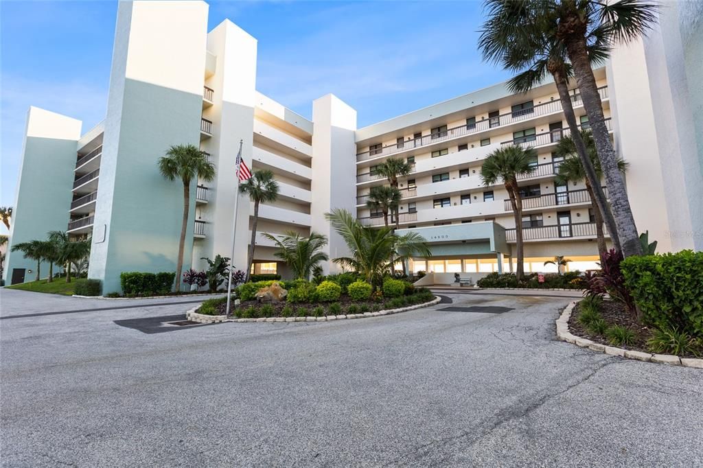 En Venta: $695,000 (2 camas, 2 baños, 1100 Pies cuadrados)