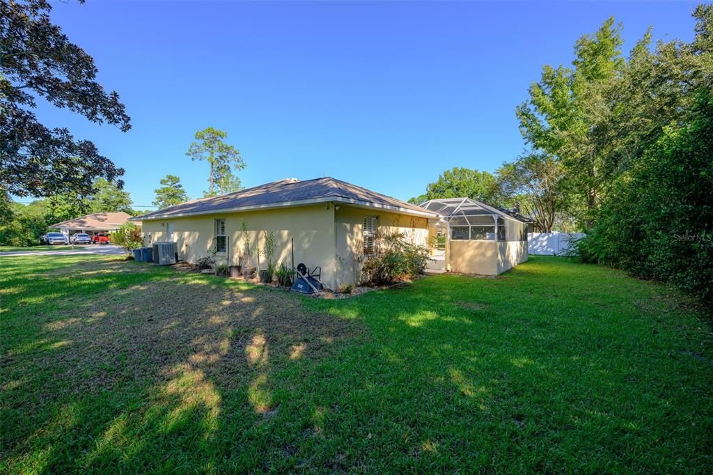 For Sale: $349,900 (3 beds, 2 baths, 1623 Square Feet)