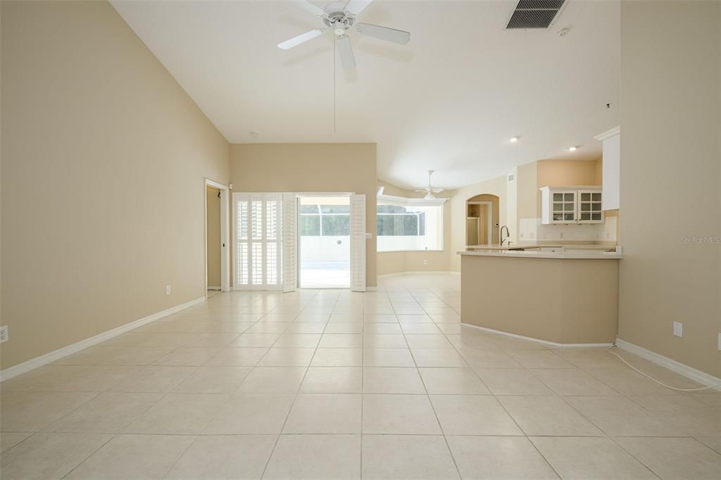 For Sale: $349,900 (3 beds, 2 baths, 1623 Square Feet)
