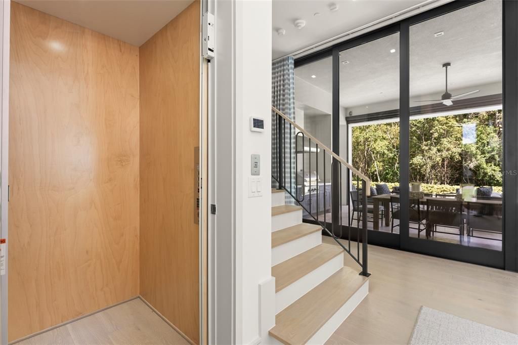 En Venta: $3,595,000 (4 camas, 4 baños, 3239 Pies cuadrados)