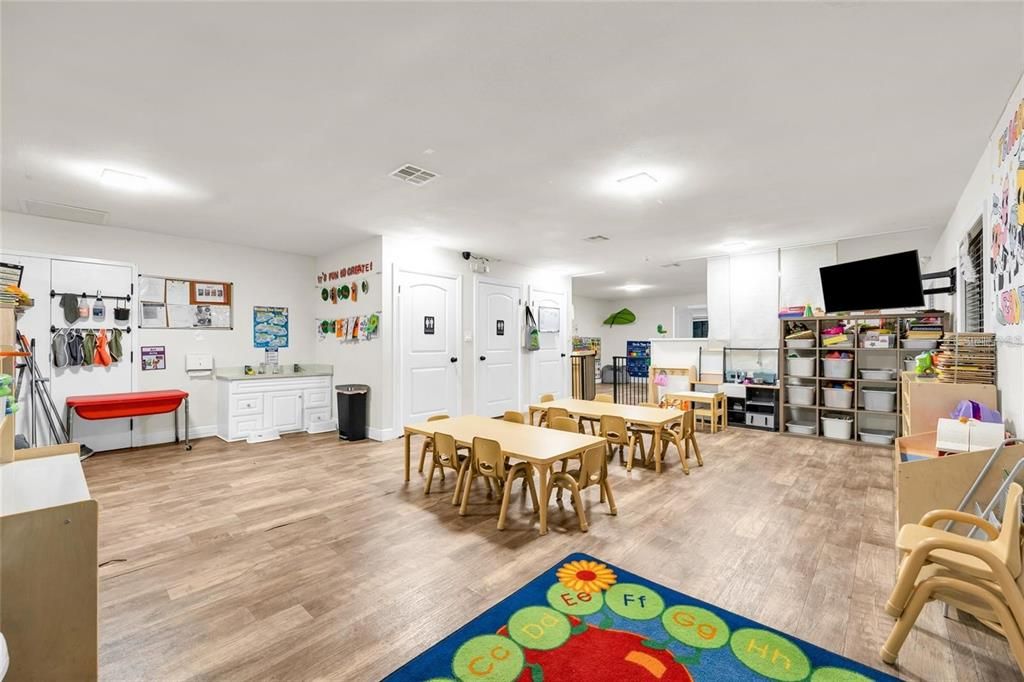 В аренду: $2,500 (3 спален, 2 ванн, 3950 Квадратных фут)