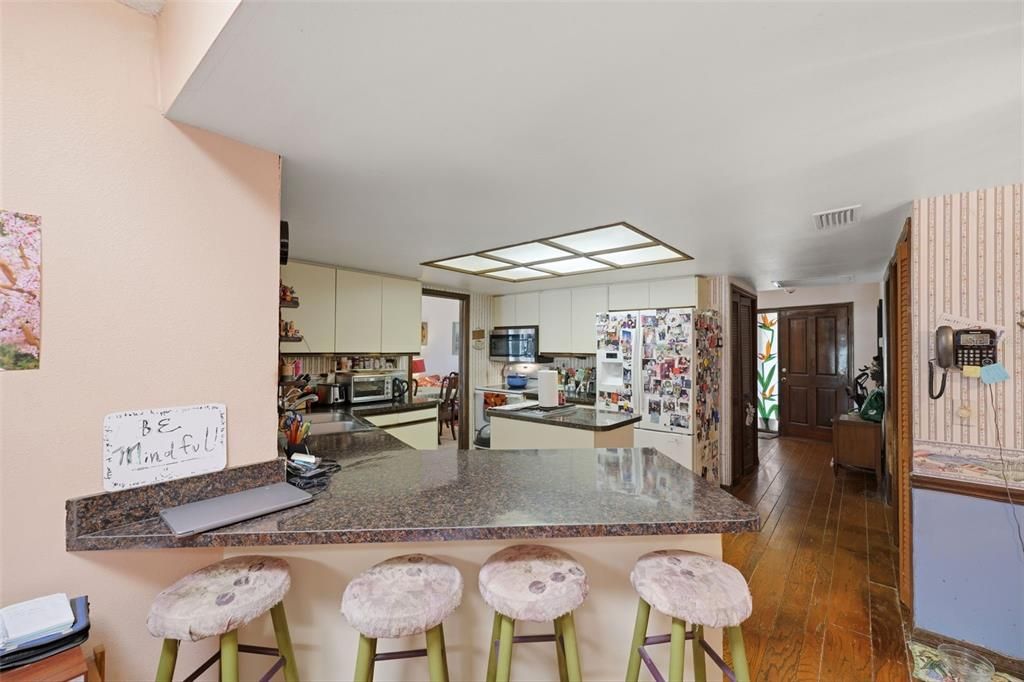 En Venta: $279,000 (3 camas, 2 baños, 1875 Pies cuadrados)