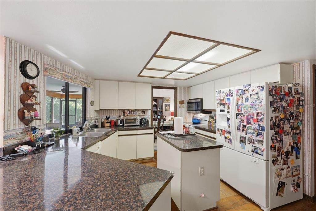 En Venta: $279,000 (3 camas, 2 baños, 1875 Pies cuadrados)