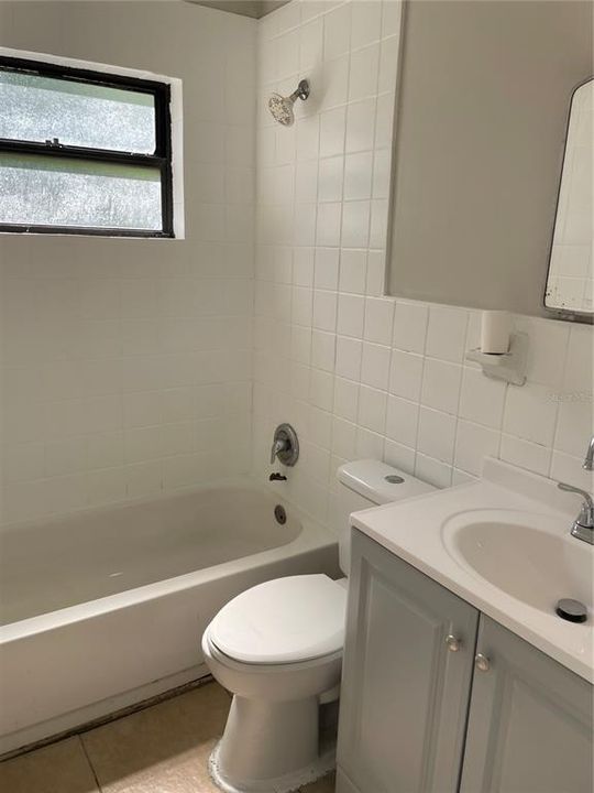For Rent: $1,995 (3 beds, 1 baths, 1051 Square Feet)