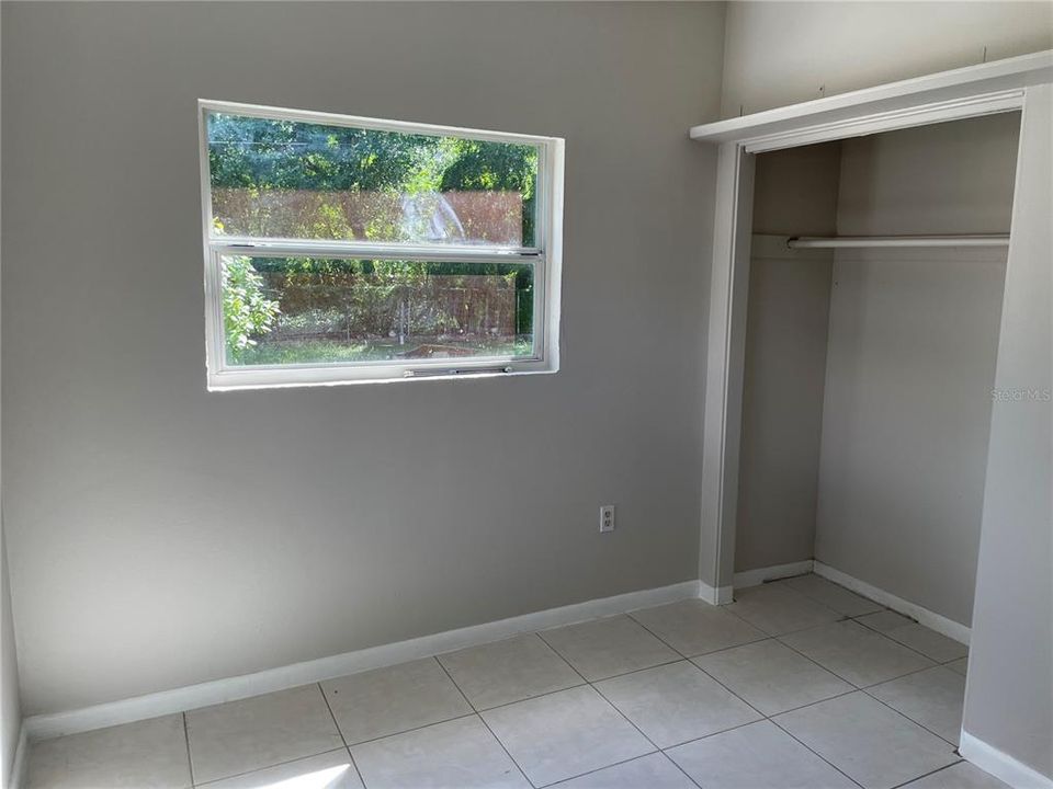For Rent: $1,995 (3 beds, 1 baths, 1051 Square Feet)
