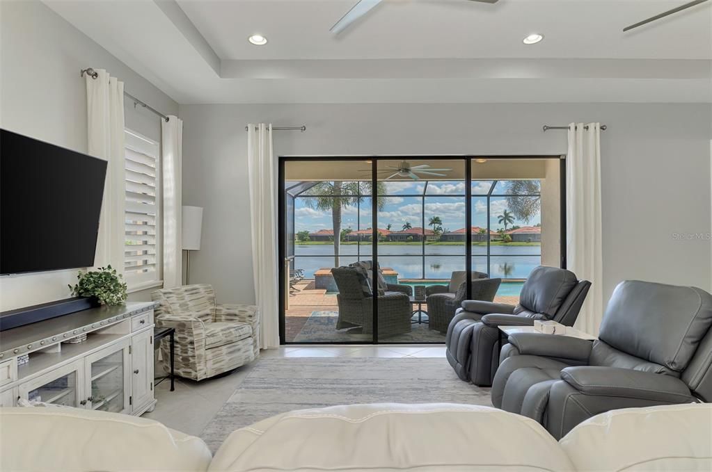 For Sale: $825,000 (3 beds, 3 baths, 2378 Square Feet)
