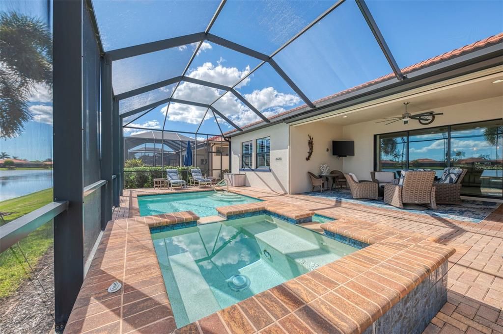 For Sale: $825,000 (3 beds, 3 baths, 2378 Square Feet)