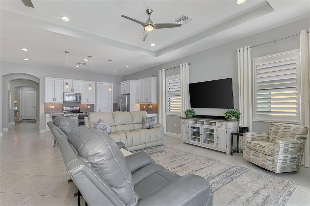 For Sale: $825,000 (3 beds, 3 baths, 2378 Square Feet)
