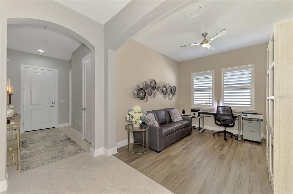 For Sale: $825,000 (3 beds, 3 baths, 2378 Square Feet)