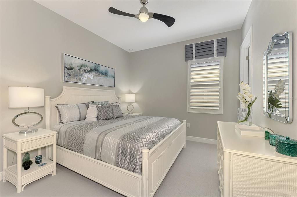 For Sale: $825,000 (3 beds, 3 baths, 2378 Square Feet)
