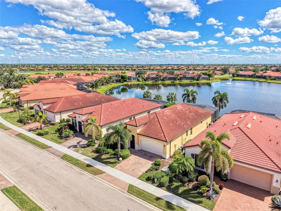 For Sale: $825,000 (3 beds, 3 baths, 2378 Square Feet)