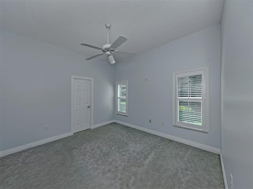 For Sale: $684,000 (3 beds, 3 baths, 2695 Square Feet)