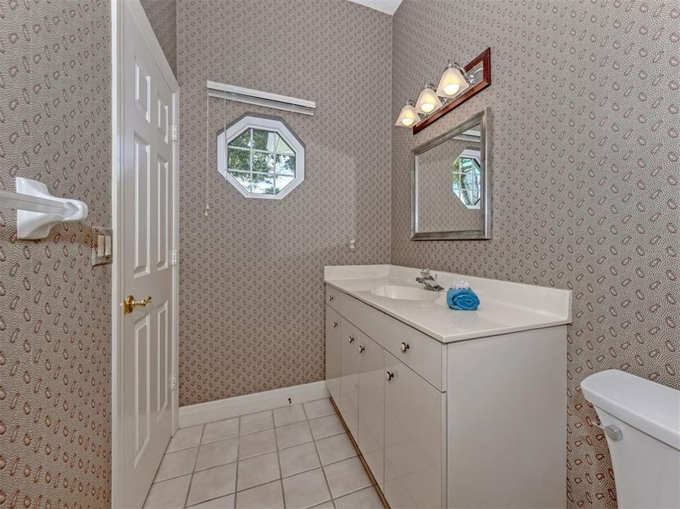 For Sale: $684,000 (3 beds, 3 baths, 2695 Square Feet)