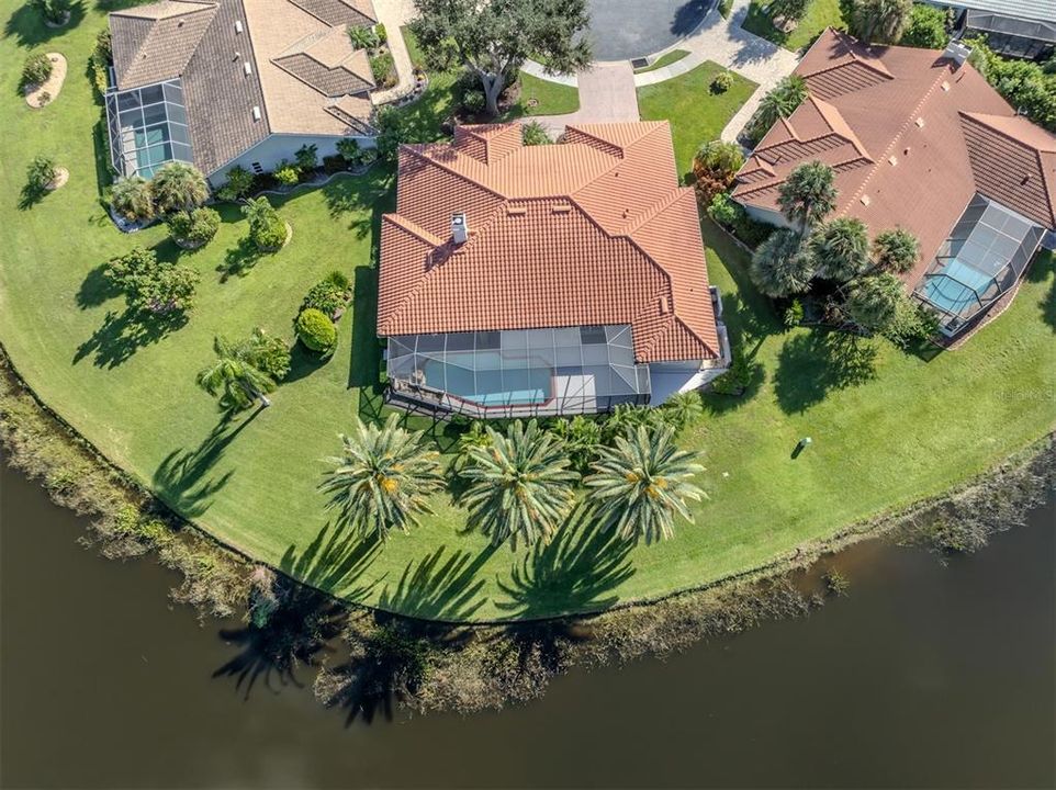 For Sale: $684,000 (3 beds, 3 baths, 2695 Square Feet)