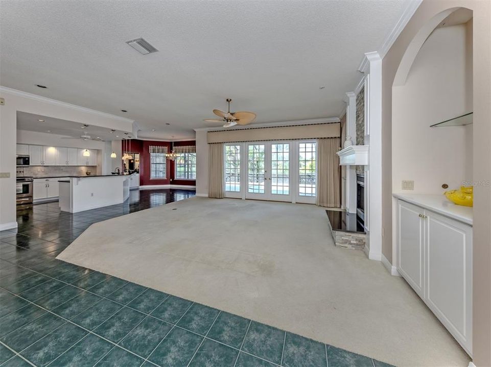 For Sale: $684,000 (3 beds, 3 baths, 2695 Square Feet)
