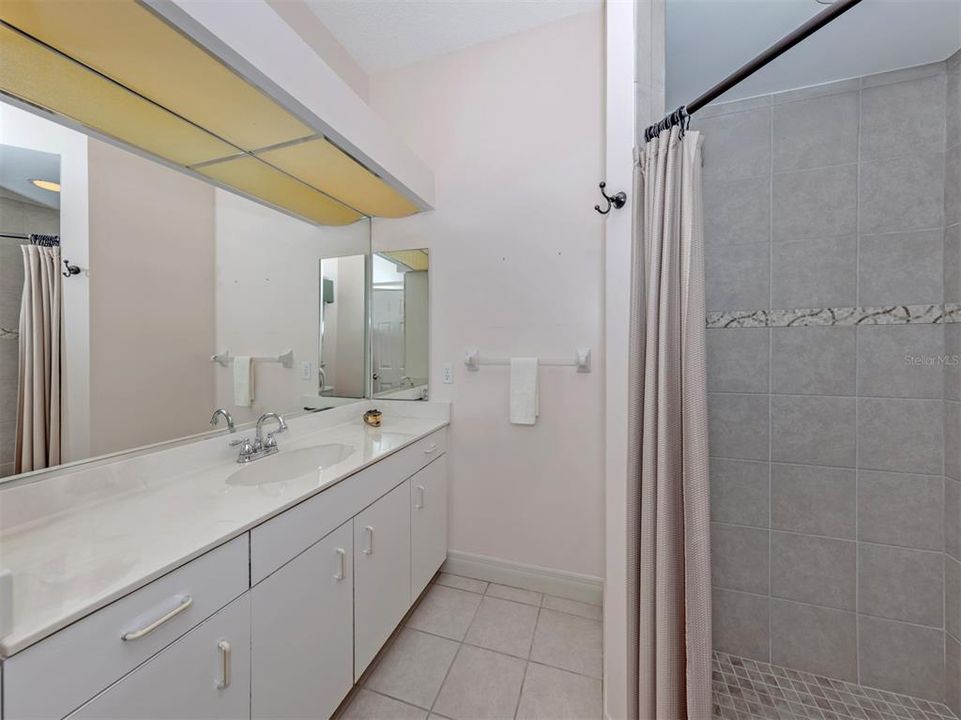 For Sale: $684,000 (3 beds, 3 baths, 2695 Square Feet)