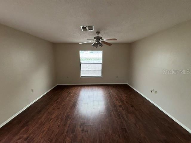 For Rent: $1,795 (3 beds, 2 baths, 1442 Square Feet)