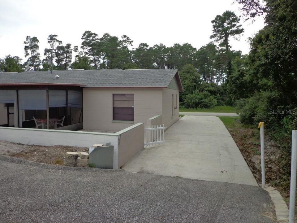 For Rent: $1,795 (3 beds, 2 baths, 1442 Square Feet)