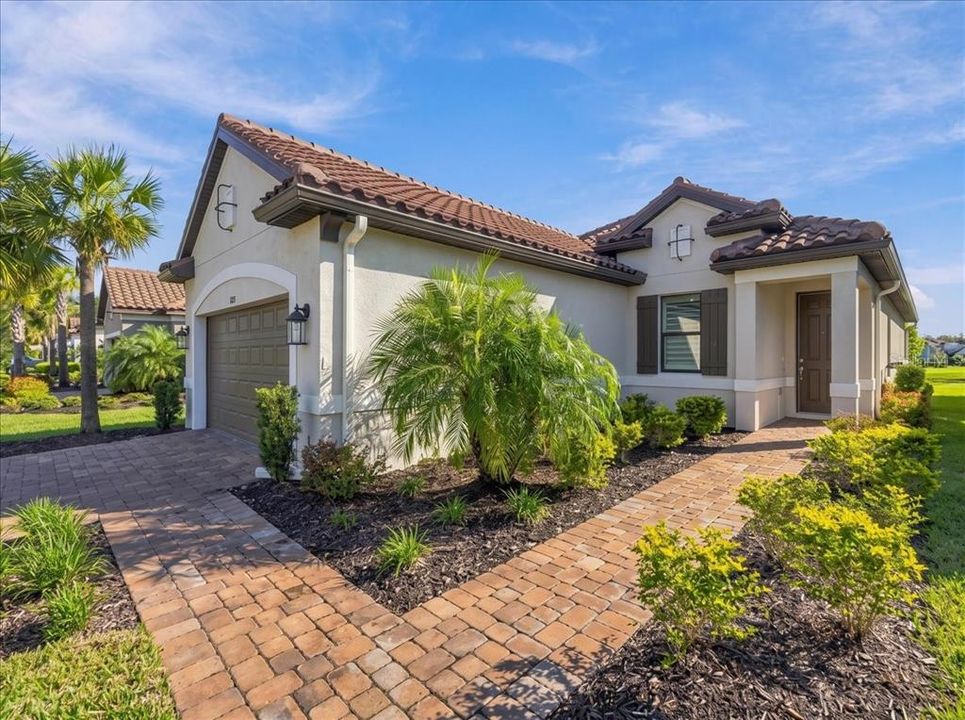 For Sale: $459,900 (3 beds, 2 baths, 1812 Square Feet)