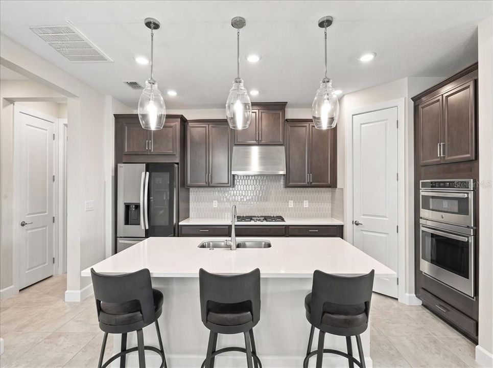 For Sale: $459,900 (3 beds, 2 baths, 1812 Square Feet)