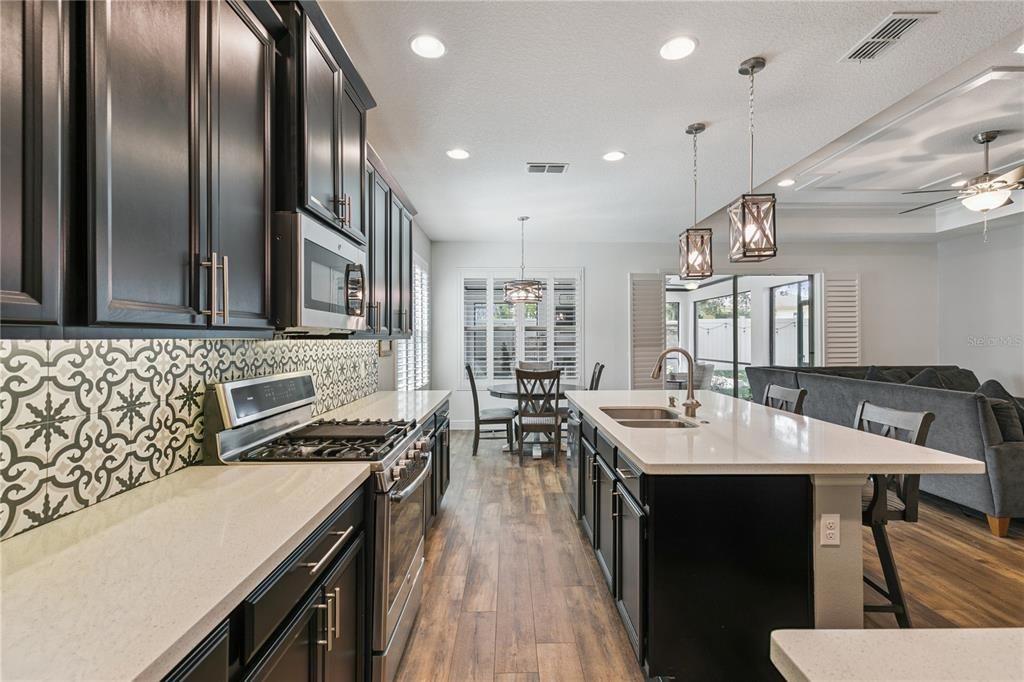 En Venta: $629,900 (3 camas, 2 baños, 2270 Pies cuadrados)