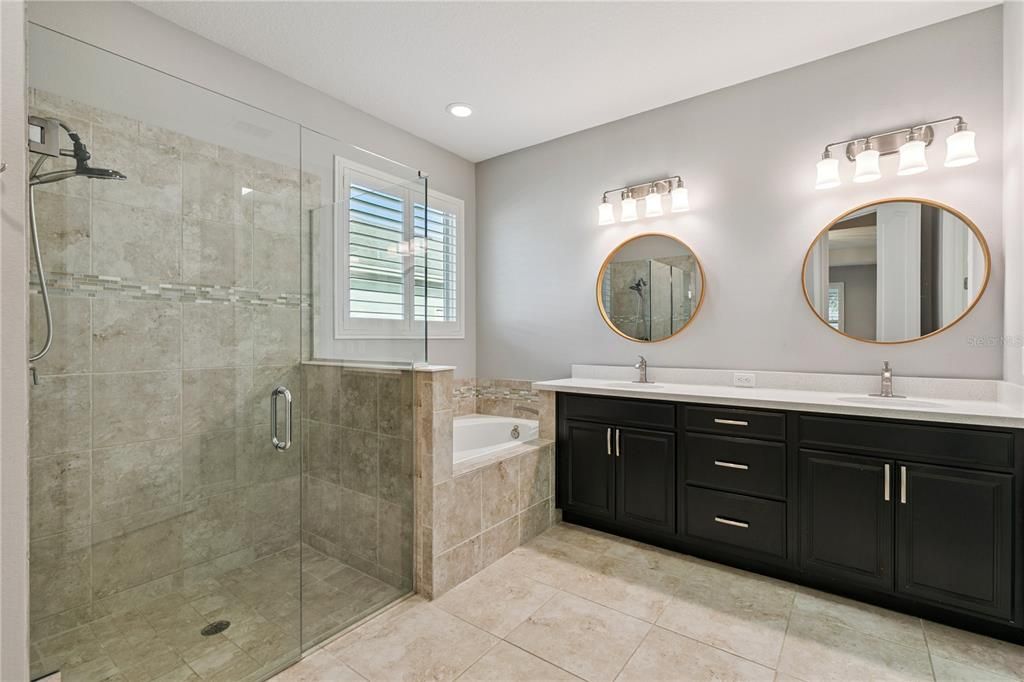 En Venta: $629,900 (3 camas, 2 baños, 2270 Pies cuadrados)