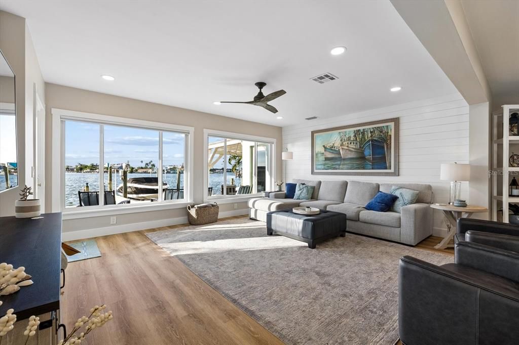 En Venta: $1,495,000 (3 camas, 3 baños, 2137 Pies cuadrados)