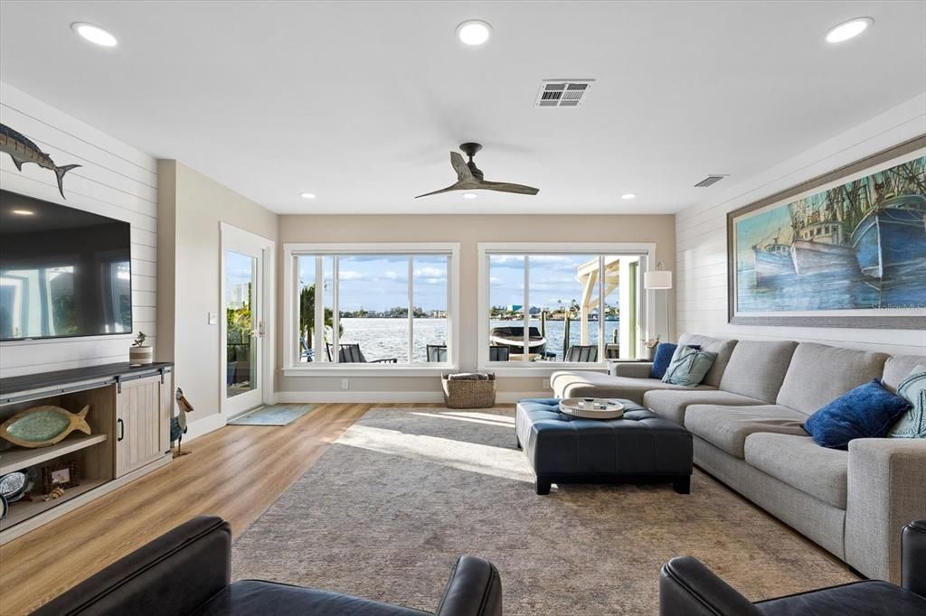 En Venta: $1,495,000 (3 camas, 3 baños, 2137 Pies cuadrados)