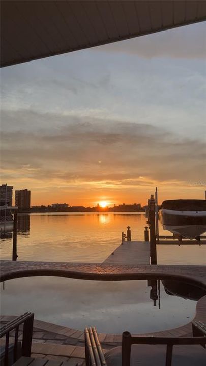 En Venta: $1,495,000 (3 camas, 3 baños, 2137 Pies cuadrados)