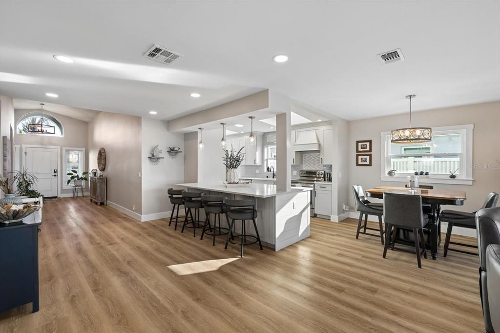 En Venta: $1,495,000 (3 camas, 3 baños, 2137 Pies cuadrados)