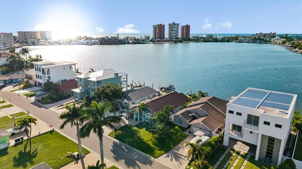 En Venta: $1,495,000 (3 camas, 3 baños, 2137 Pies cuadrados)