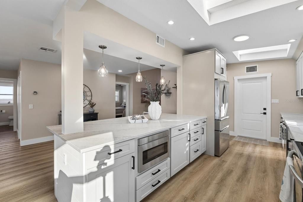 En Venta: $1,495,000 (3 camas, 3 baños, 2137 Pies cuadrados)