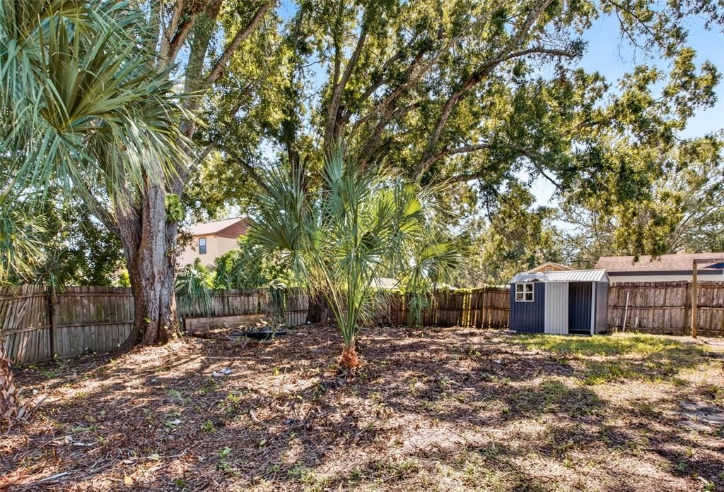 For Sale: $250,000 (2 beds, 2 baths, 1048 Square Feet)