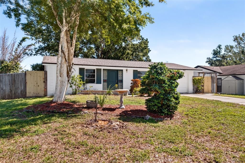 For Sale: $250,000 (2 beds, 2 baths, 1048 Square Feet)