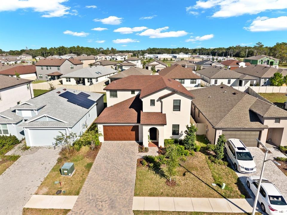 For Sale: $439,000 (4 beds, 3 baths, 2711 Square Feet)