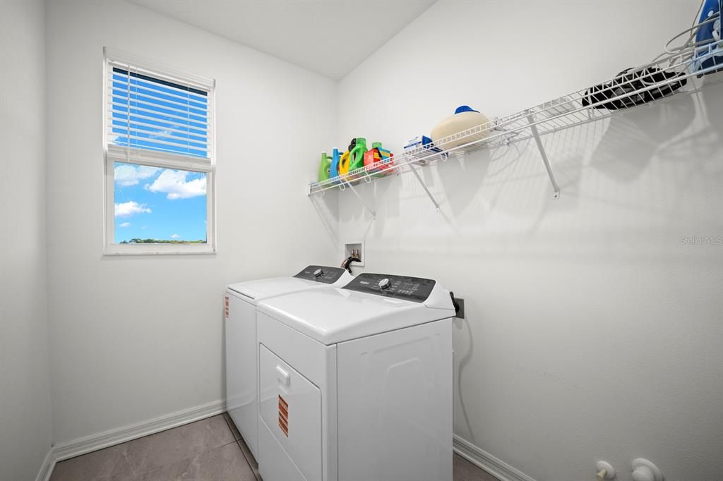For Sale: $439,000 (4 beds, 3 baths, 2711 Square Feet)