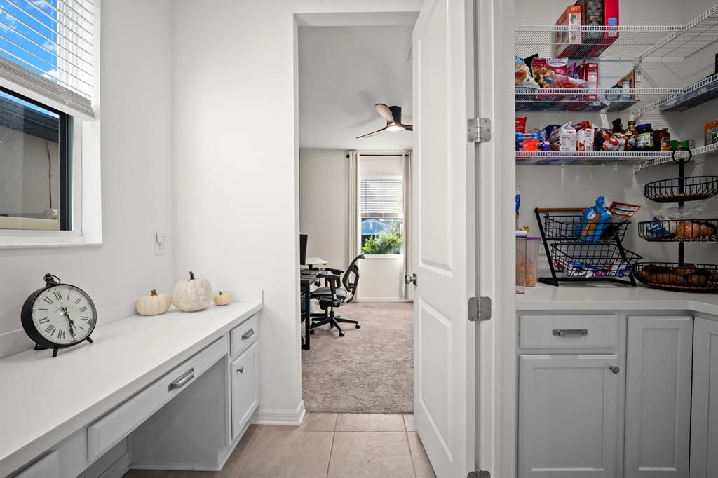 For Sale: $439,000 (4 beds, 3 baths, 2711 Square Feet)