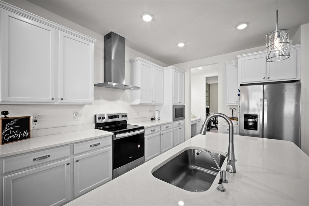 For Sale: $439,000 (4 beds, 3 baths, 2711 Square Feet)