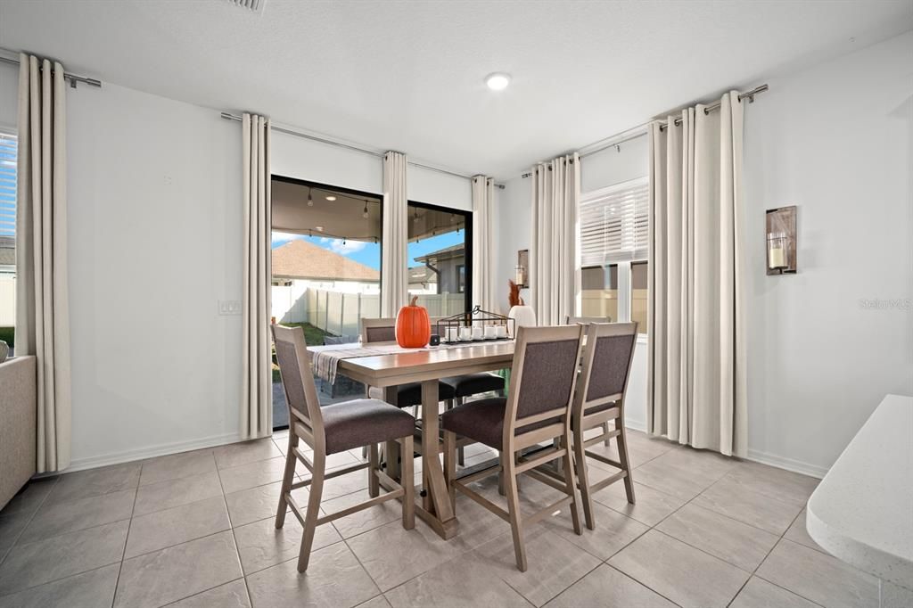 For Sale: $439,000 (4 beds, 3 baths, 2711 Square Feet)
